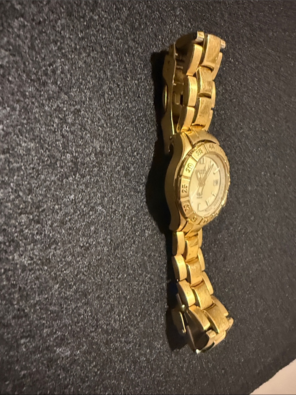 Fossil Gold-Tone Linked Bracelet Watch - Picture 4 of 6
